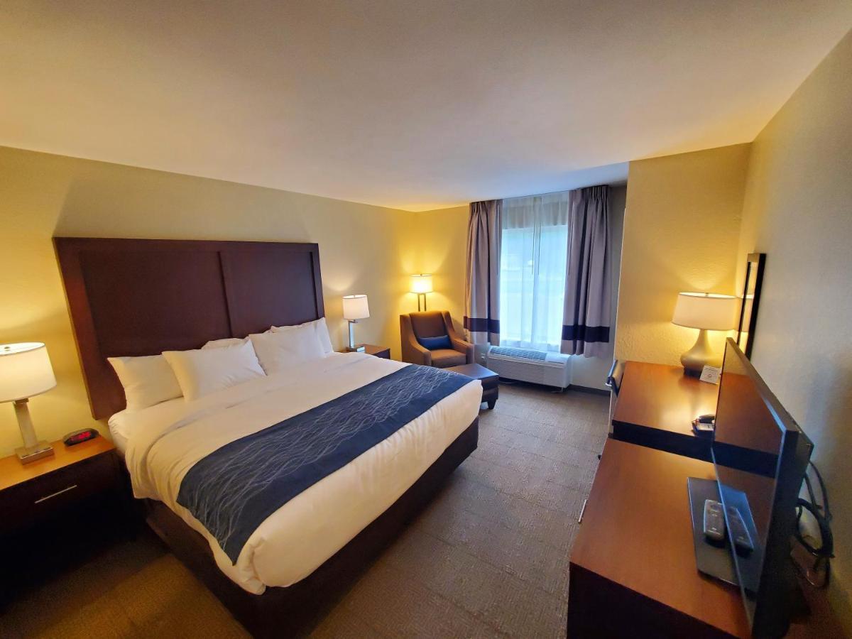 Comfort Inn & Suites Munising-Lakefront Экстерьер фото
